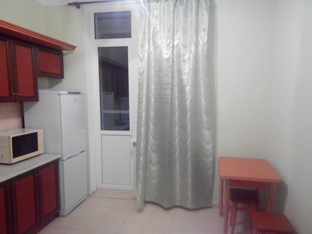 Long term rent 1 bedroom-(s) apartment Hnata Khotkevycha street (Chervonohvardiiska Street) 8