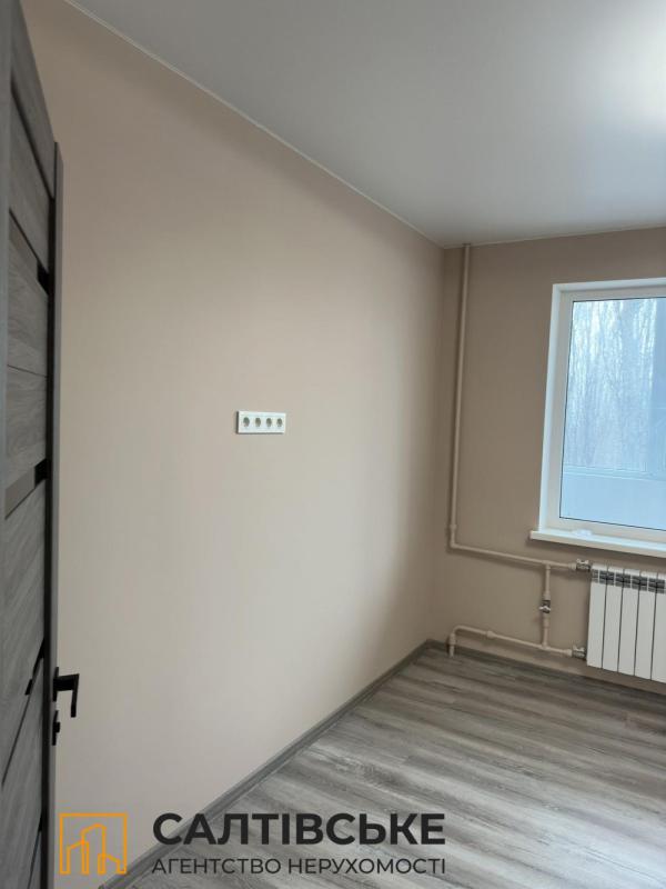Продаж 4 кімнатної квартири 88 кв. м, Єнакіевская вул. 20