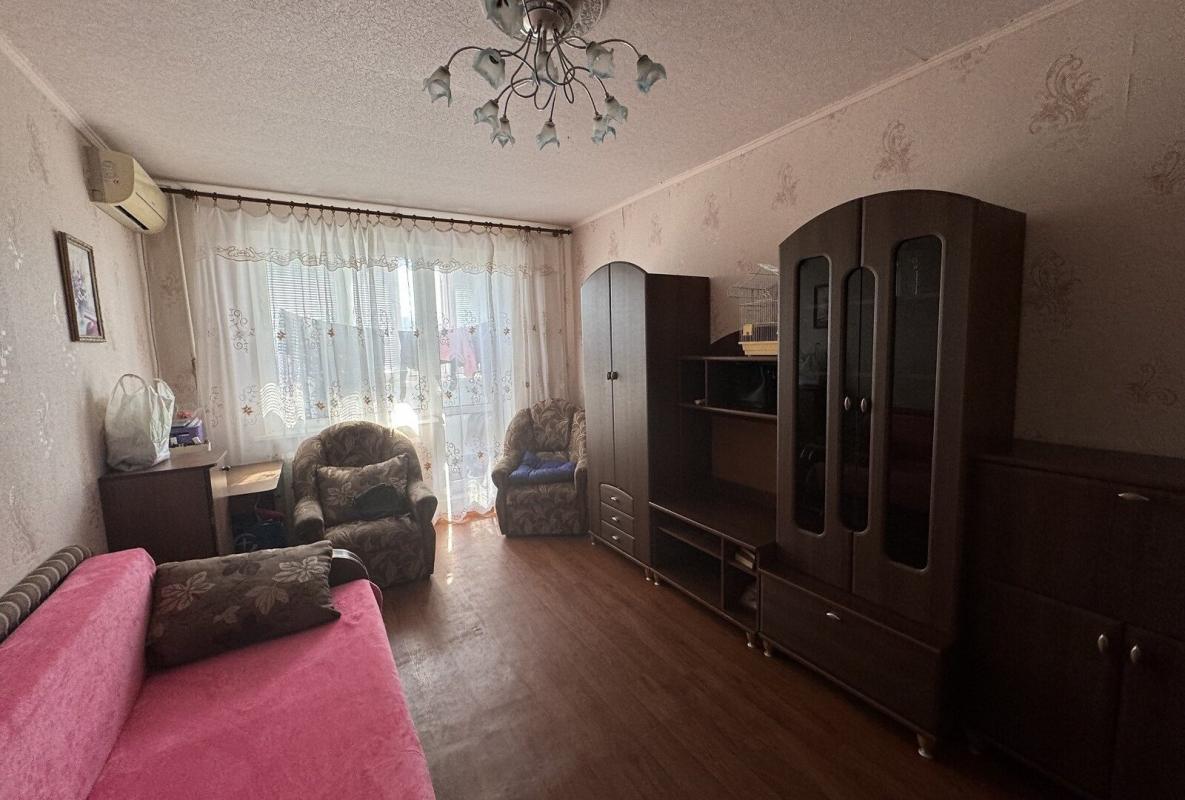 Продаж 2 кімнатної квартири 46 кв. м, Владислава Зубенка вул. (Тимурівців) 29