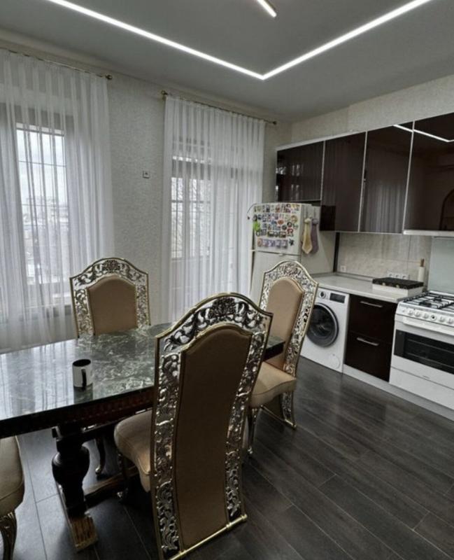 Long term rent 5 bedroom-(s) apartment Chernyshevska Street 77