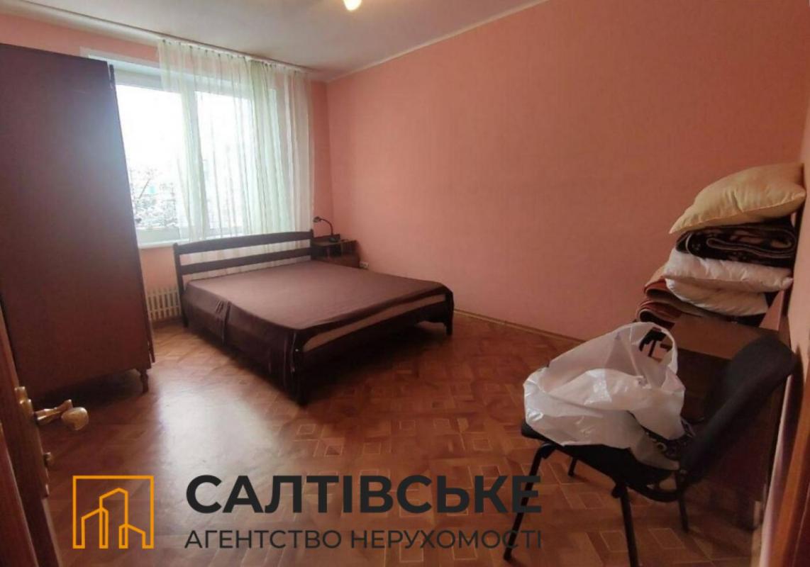 Sale 3 bedroom-(s) apartment 65 sq. m., Valentynivska street 27