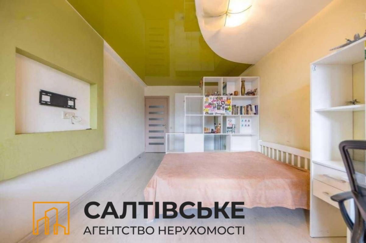 Sale 3 bedroom-(s) apartment 65 sq. m., Valentynivska street 26