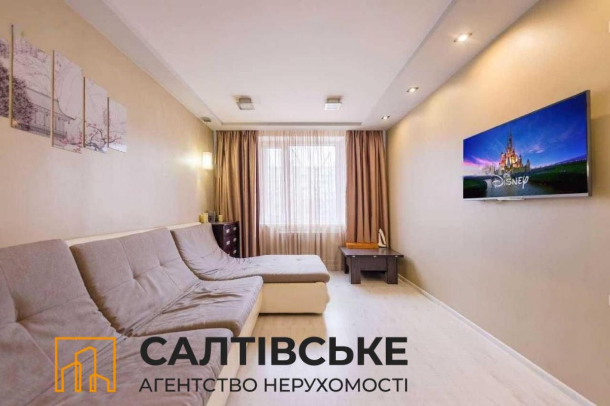 Sale 3 bedroom-(s) apartment 65 sq. m., Valentynivska street 26