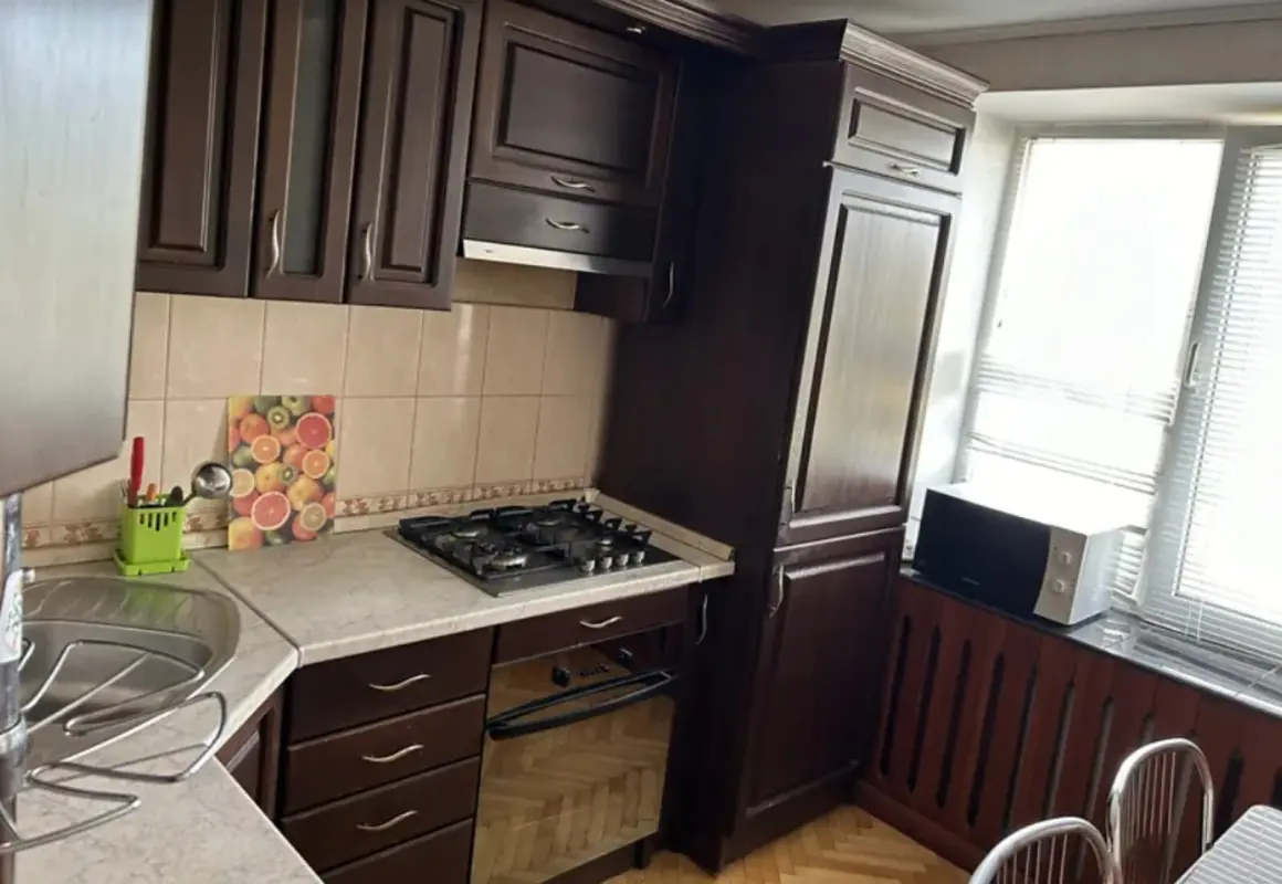Apartment for sale - Lesi Ukrainky Street 4