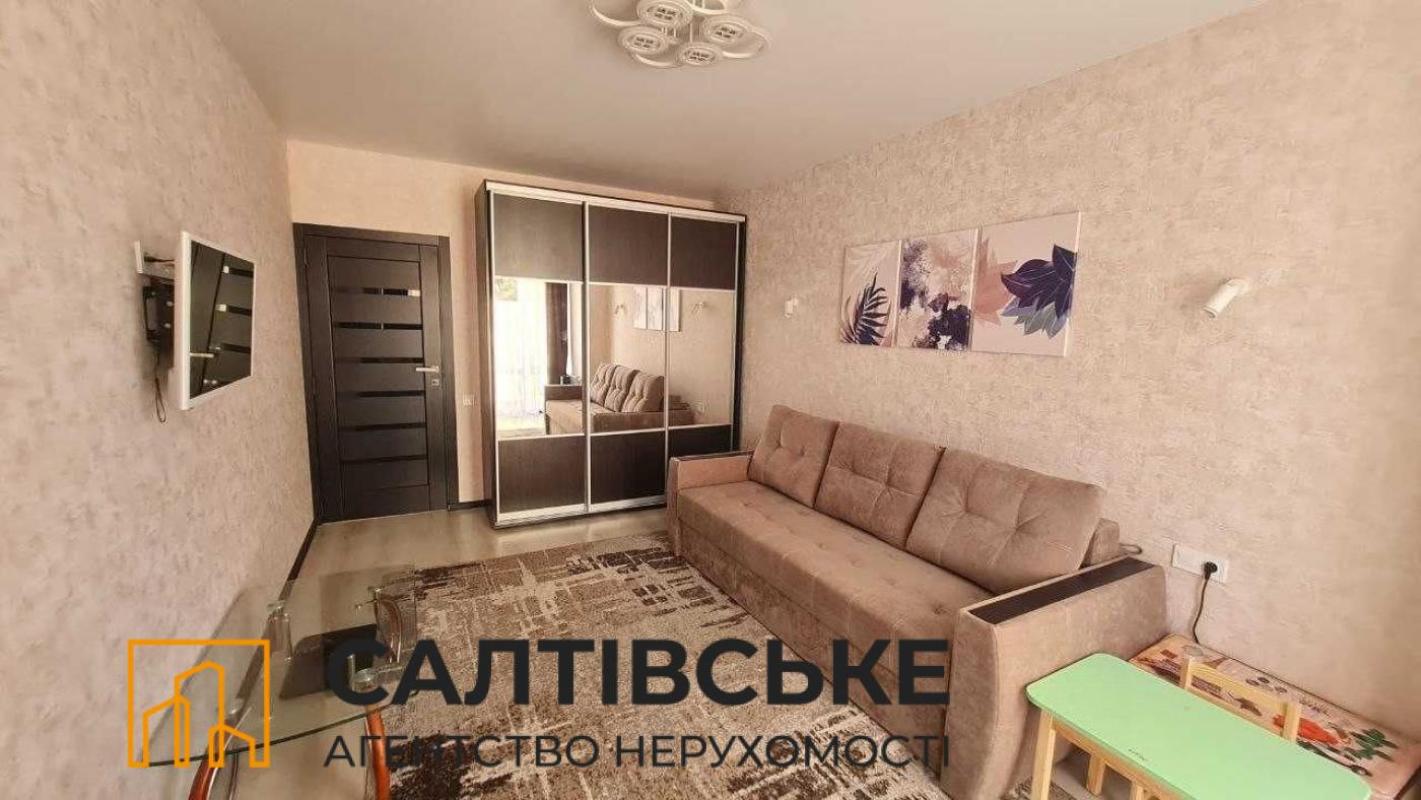 Продажа 2 комнатной квартиры 62 кв. м, Гвардейцев-Широнинцев ул. 70