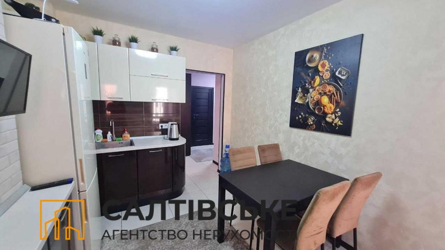 Продаж 2 кімнатної квартири 62 кв. м, Гвардійців-Широнінців вул. 70