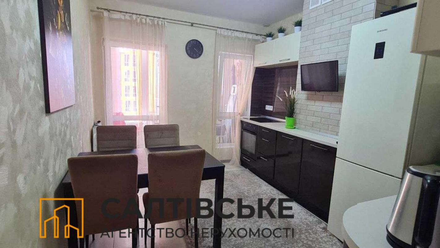 Продаж 2 кімнатної квартири 62 кв. м, Гвардійців-Широнінців вул. 70