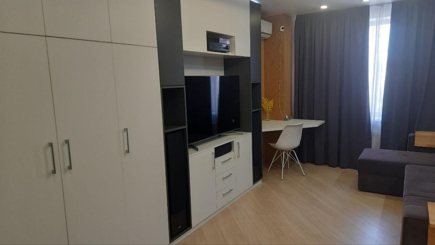 Sale 2 bedroom-(s) apartment 63 sq. m., Sadovyi Pass