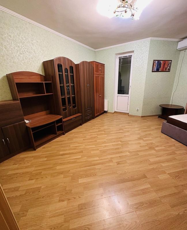 Довгострокова оренда 1 кімнатної квартири Олександра Мишуги вул. 2
