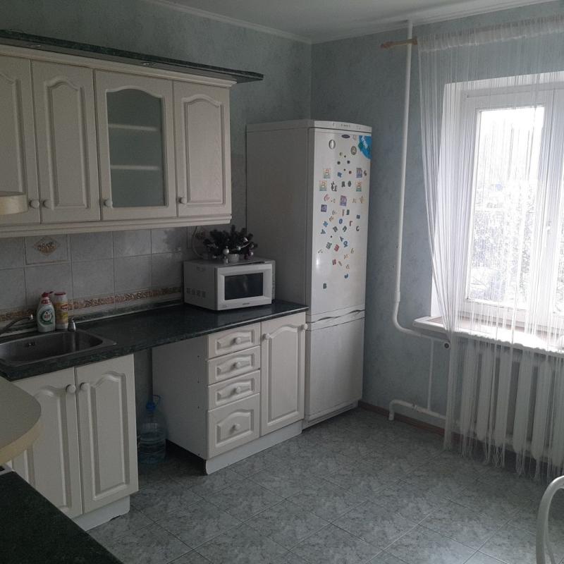 Long term rent 2 bedroom-(s) apartment Larysy Rudenko Street 21