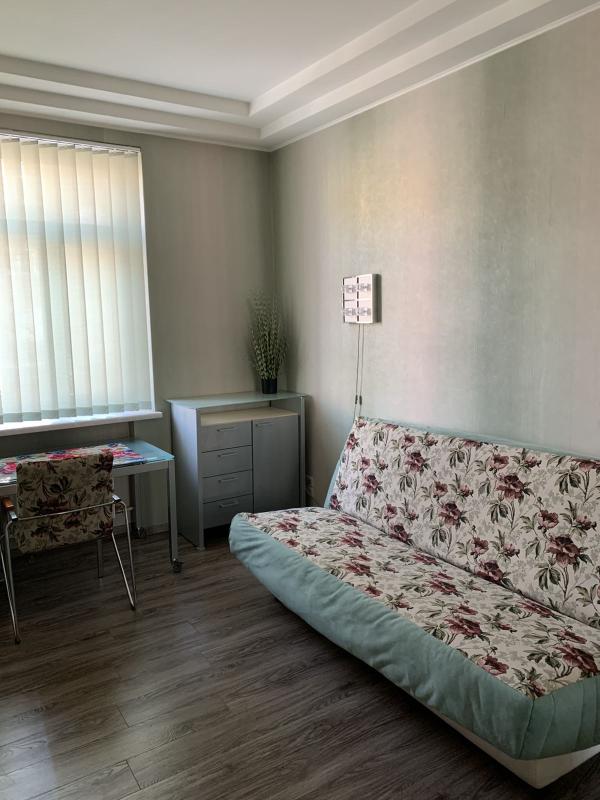 Long term rent 3 bedroom-(s) apartment Sumska Street 94