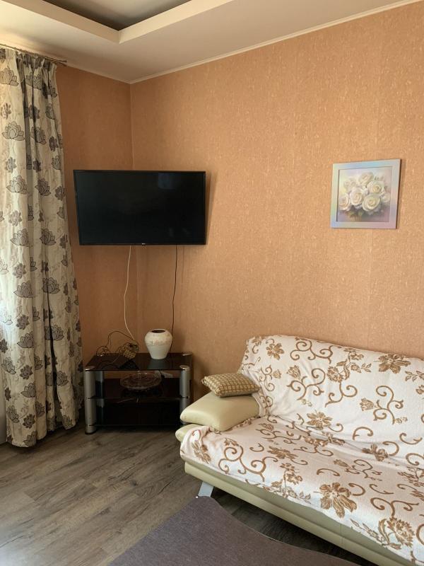 Long term rent 3 bedroom-(s) apartment Sumska Street 94