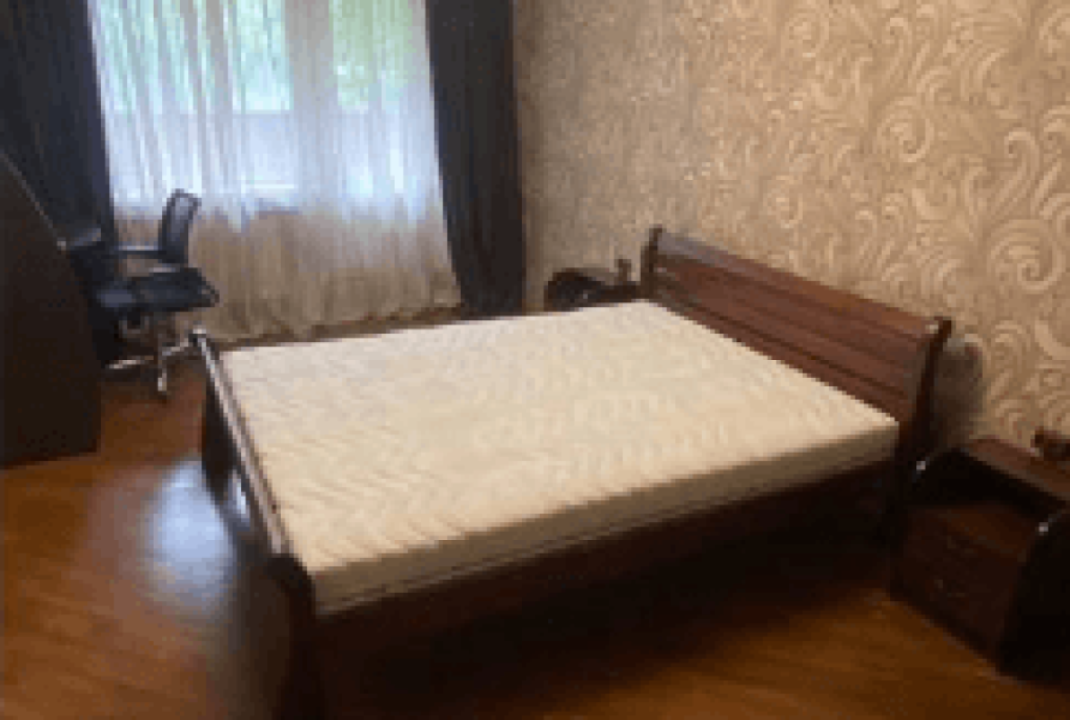 Sale 3 bedroom-(s) apartment 63 sq. m., Valentynivska street