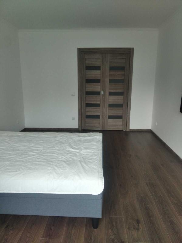 Sale 1 bedroom-(s) apartment 46 sq. m., Urlivska Street 23