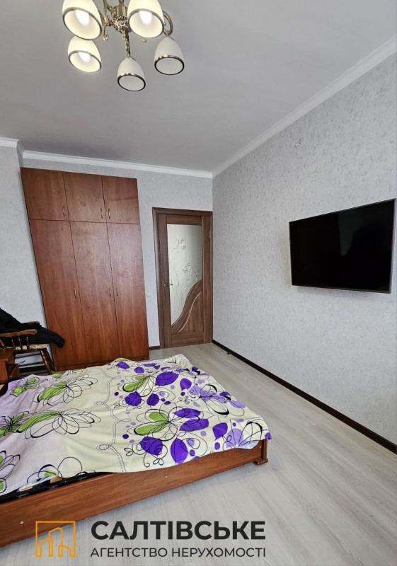 Продаж 2 кімнатної квартири 76 кв. м, Гвардійців-Широнінців вул. 70б