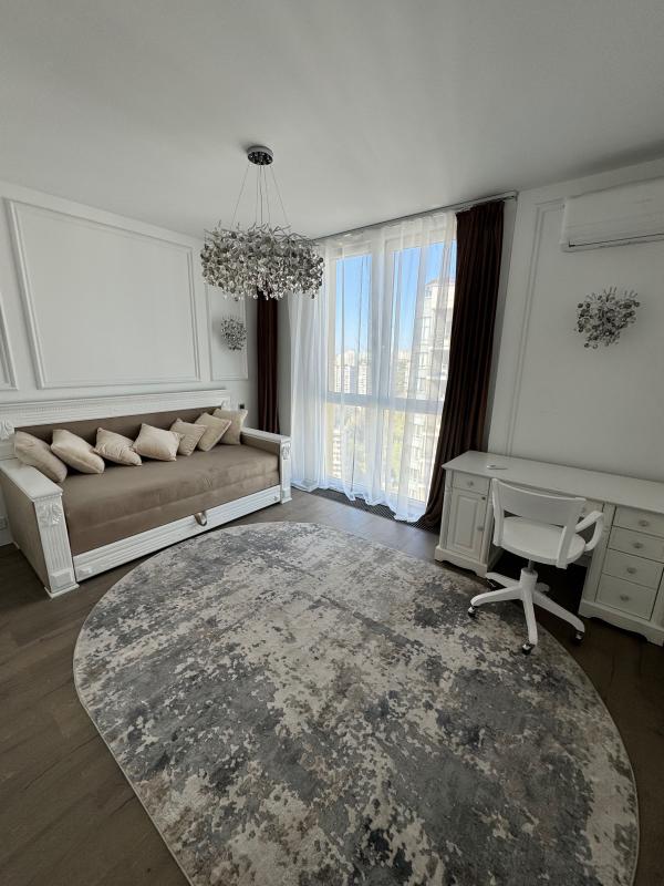 Long term rent 3 bedroom-(s) apartment Holosiivskyi Avenue (40-richchia Zhovtnia Avenue) 60
