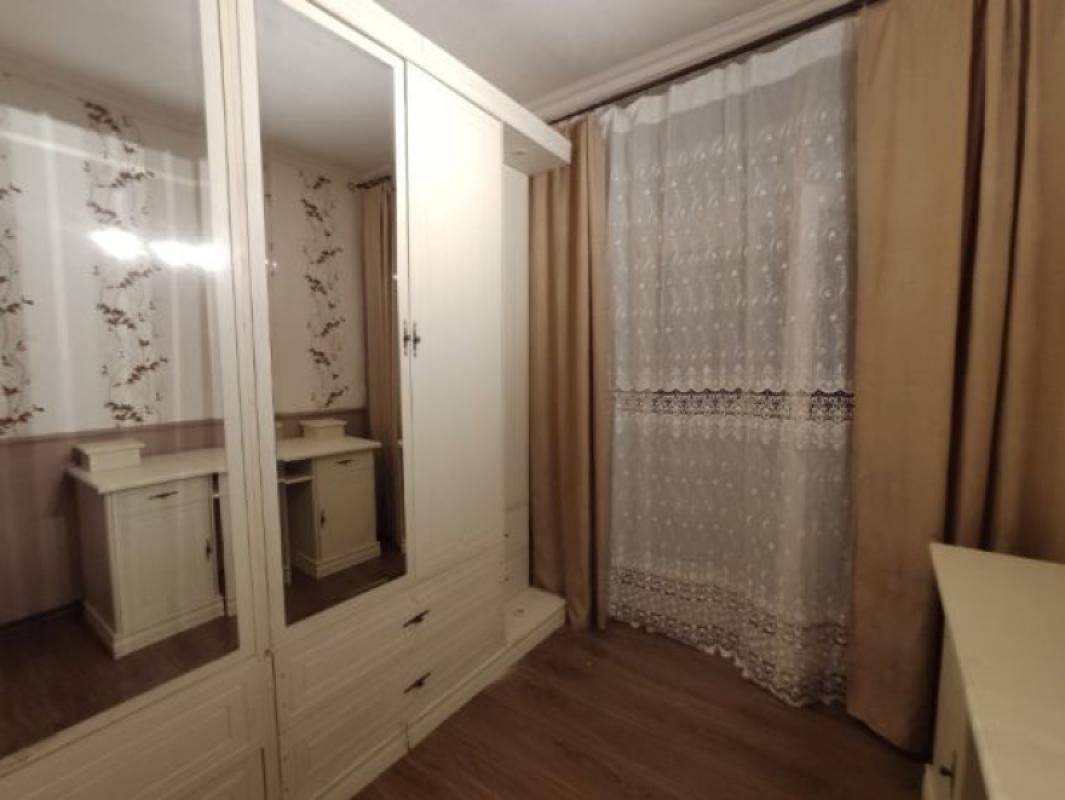 Long term rent 2 bedroom-(s) apartment Myronosytska Street 81/85