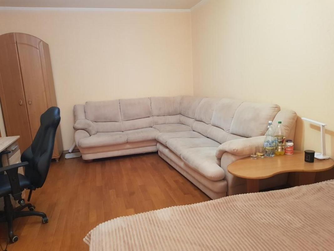 Long term rent 1 bedroom-(s) apartment Aviatsiyna Street 1