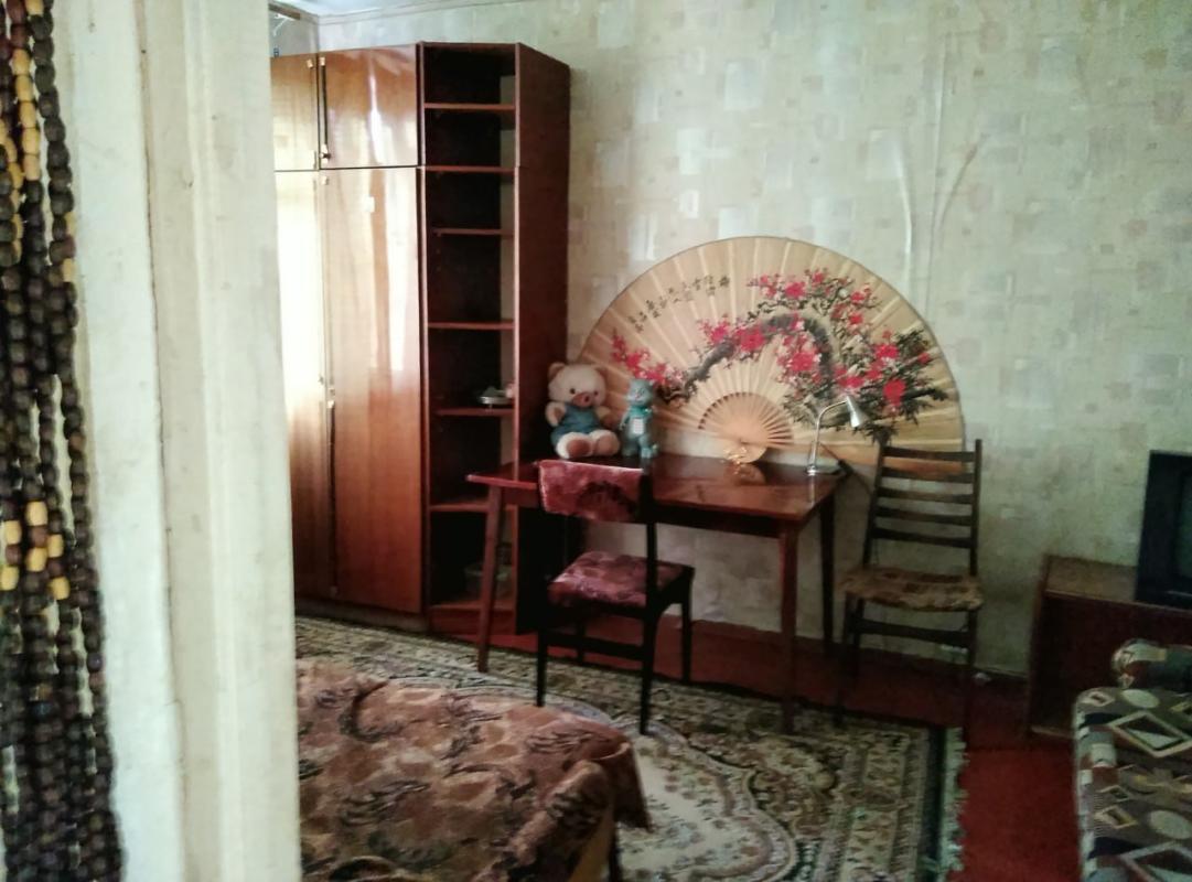 Long term rent 1 bedroom-(s) apartment Polyova Street 8