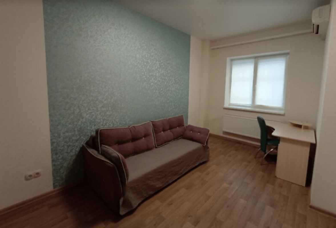 Продаж 1 кімнатної квартири 43 кв. м, Качанівська вул. 15