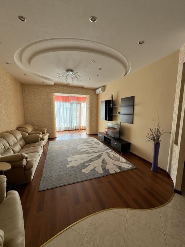 Long term rent 2 bedroom-(s) apartment Peremohy Avenue 66е
