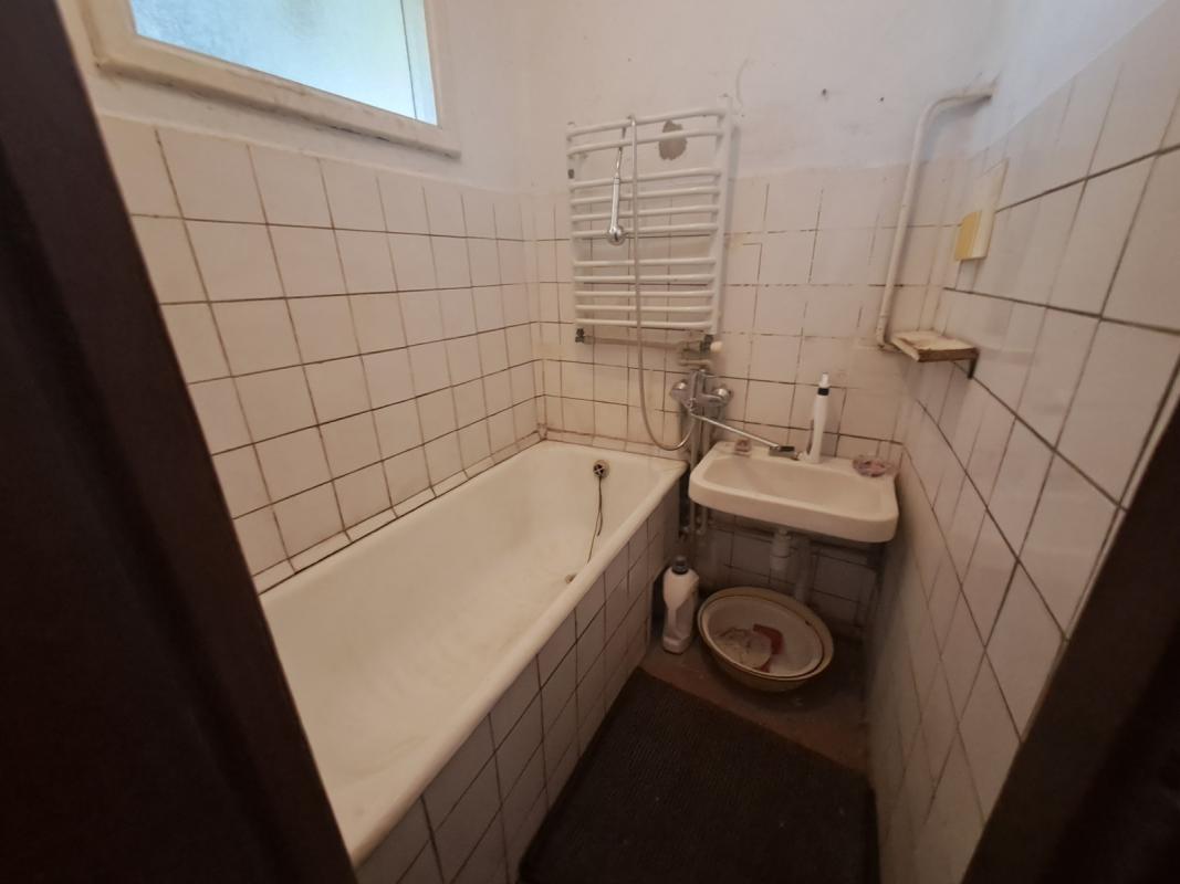Long term rent 2 bedroom-(s) apartment Staryi Podil Street (Tantsorova Street)