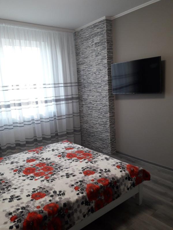 Long term rent 1 bedroom-(s) apartment Revutskoho Street 40В