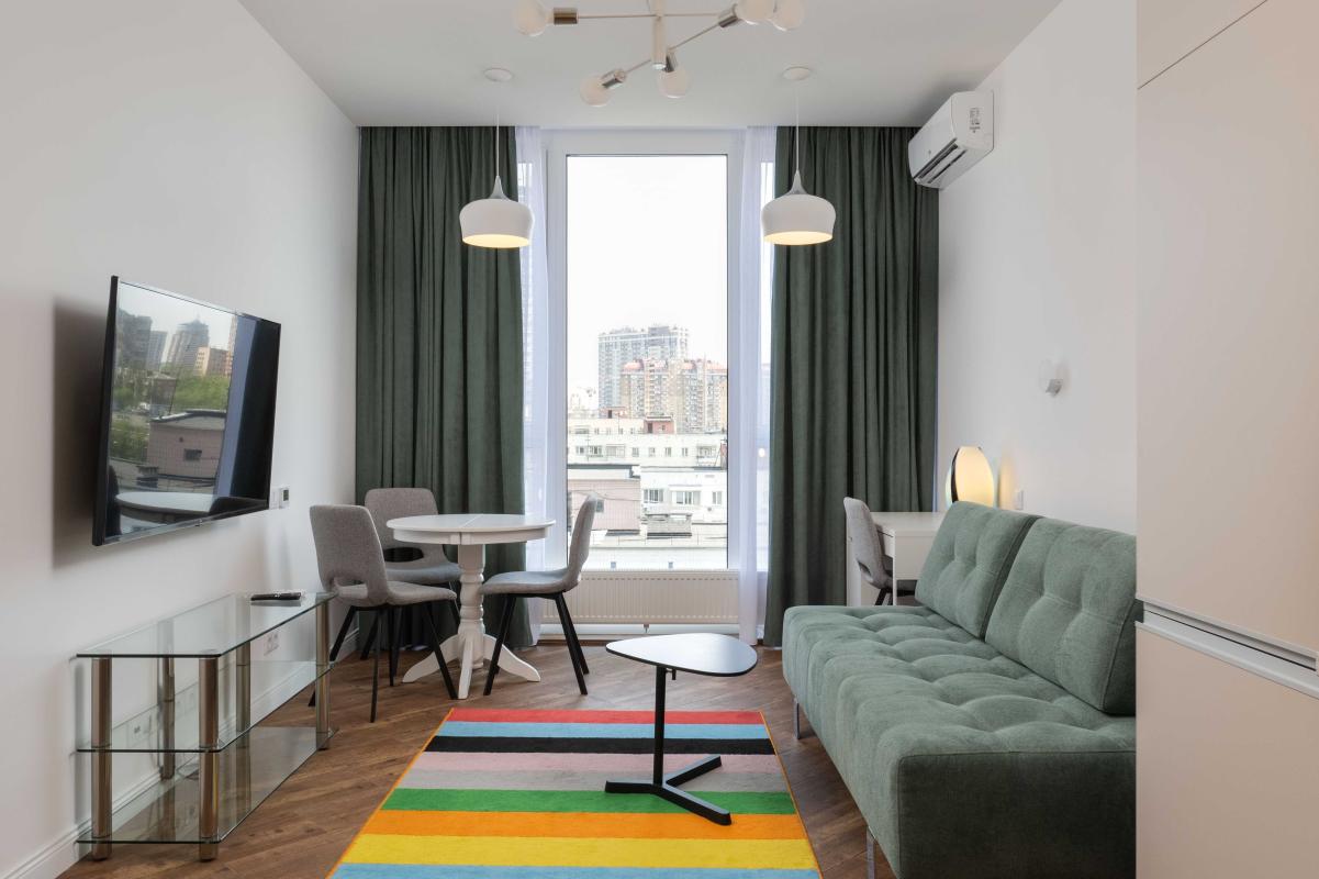 Long term rent 1 bedroom-(s) apartment Vasylia Tiutiunnyka Street (Anri Barbiusa Street) 28а