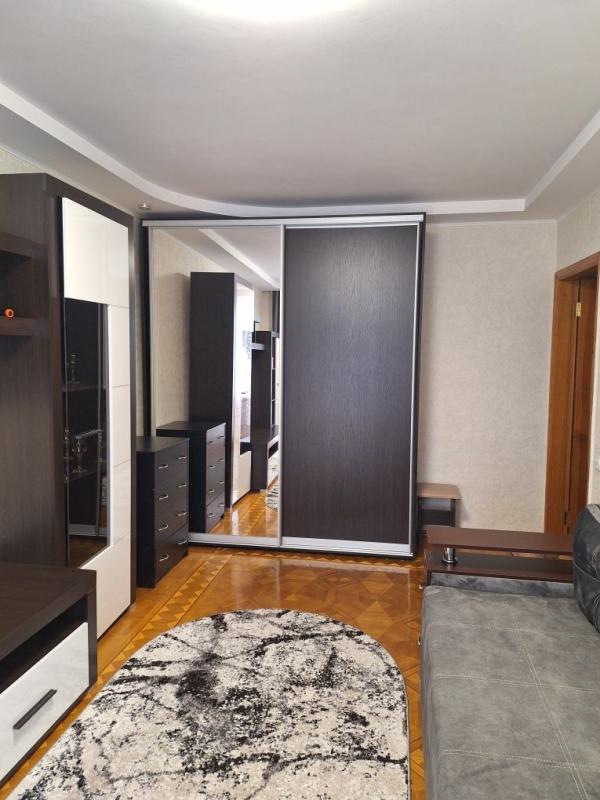 Продаж 2 кімнатної квартири 45 кв. м, Тарасівський в’їзд 12