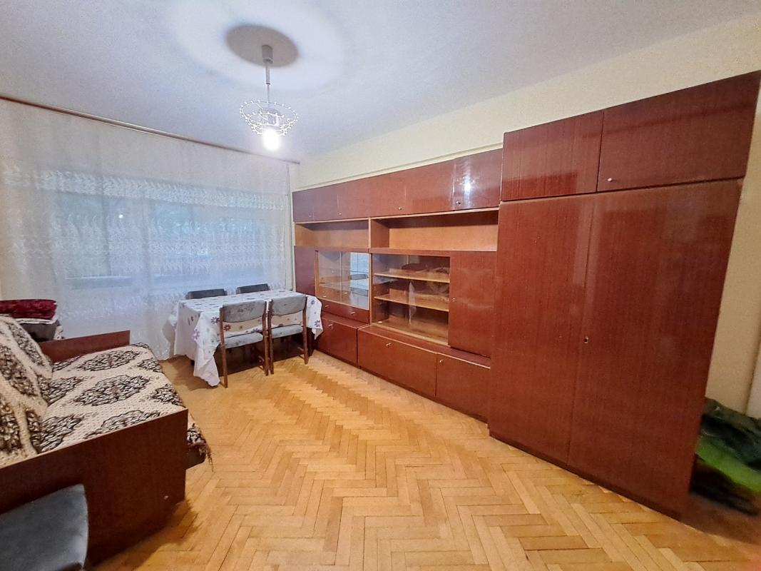 Long term rent 2 bedroom-(s) apartment Karpenka Street 8