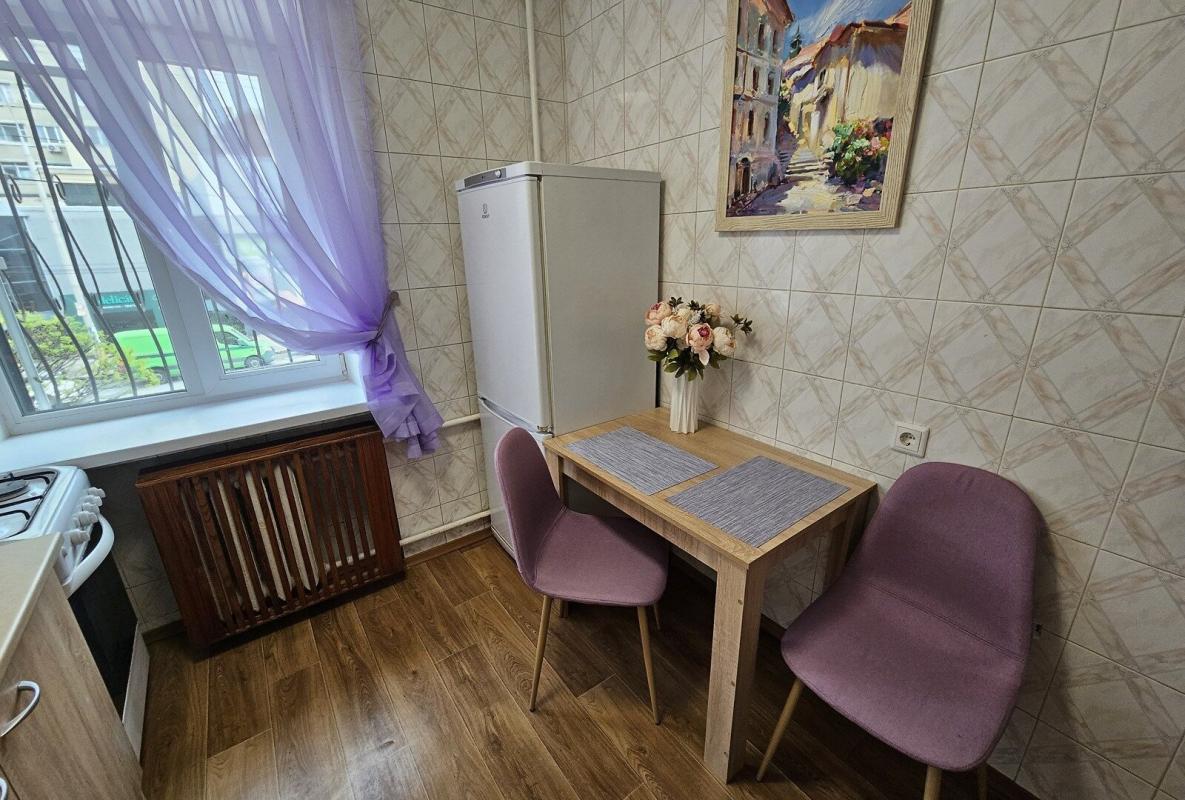 Long term rent 1 bedroom-(s) apartment Antonovycha Street (Horkoho Street) 170/172