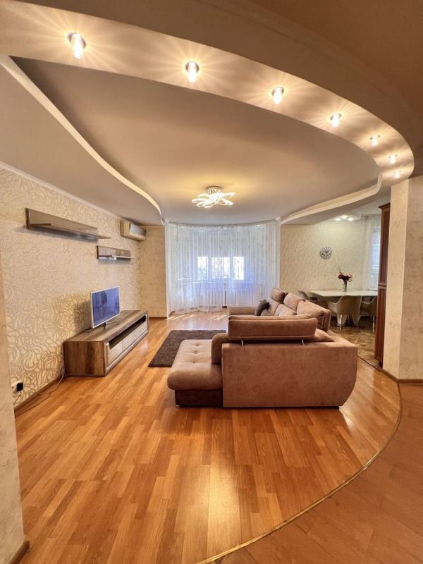 Sale 3 bedroom-(s) apartment 110 sq. m., Kniazhyi Zaton Street 2/30