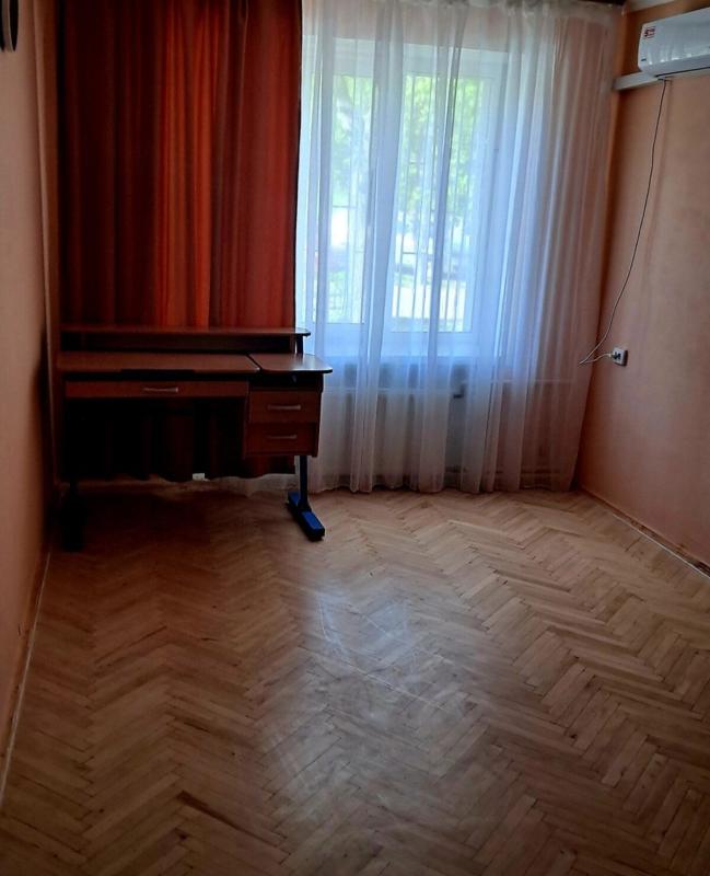 Long term rent 2 bedroom-(s) apartment Sobornosti avenue 12
