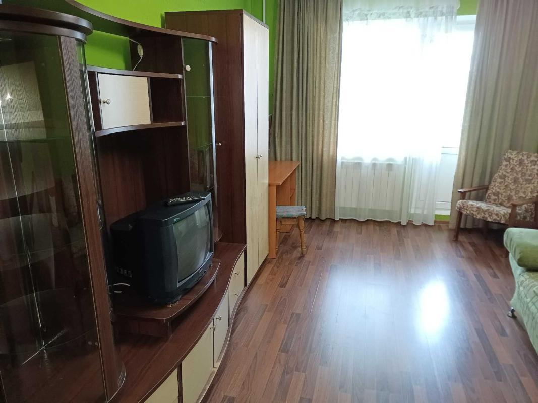 Long term rent 1 bedroom-(s) apartment Trostianetska Street 6