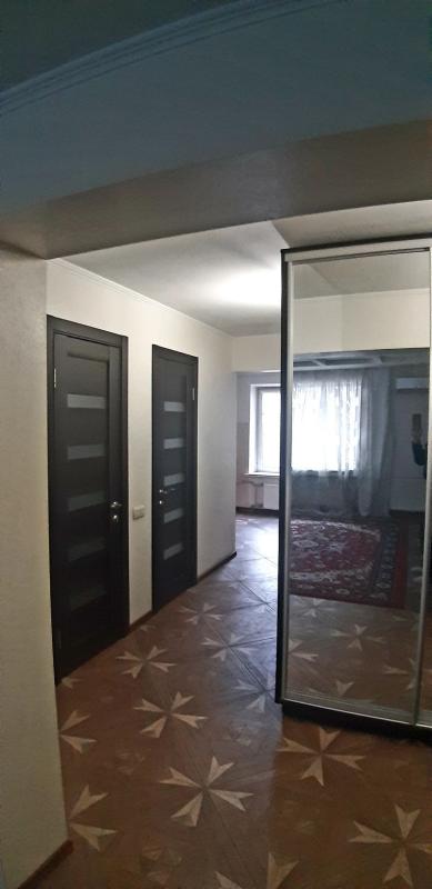 Long term rent 2 bedroom-(s) apartment Zhylianska Street 76