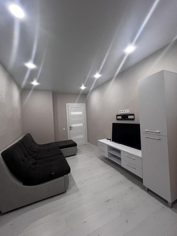 Long term rent 2 bedroom-(s) apartment Myroslava Mysly Street (Tsilynohradska Street) 58