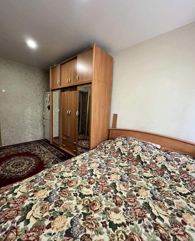 Sale 3 bedroom-(s) apartment 73 sq. m., Amosova Street 9