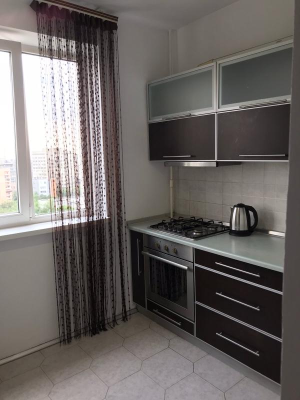 Long term rent 2 bedroom-(s) apartment Novhorodska Street 16