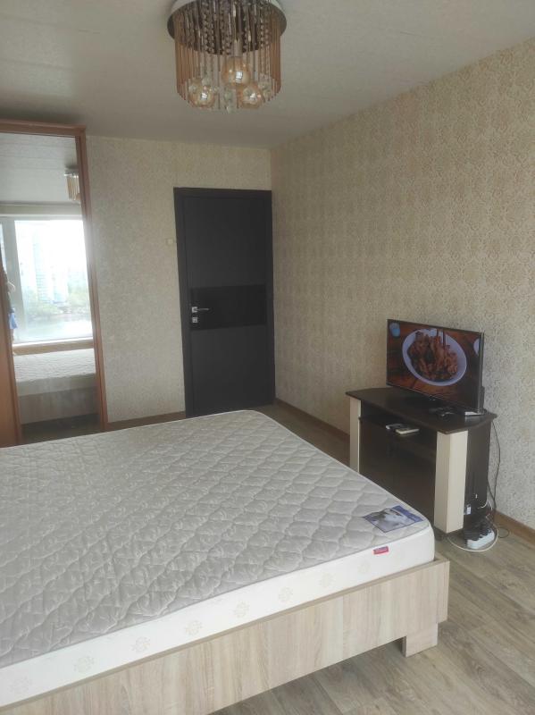 Long term rent 1 bedroom-(s) apartment Berezniakivska Street 30
