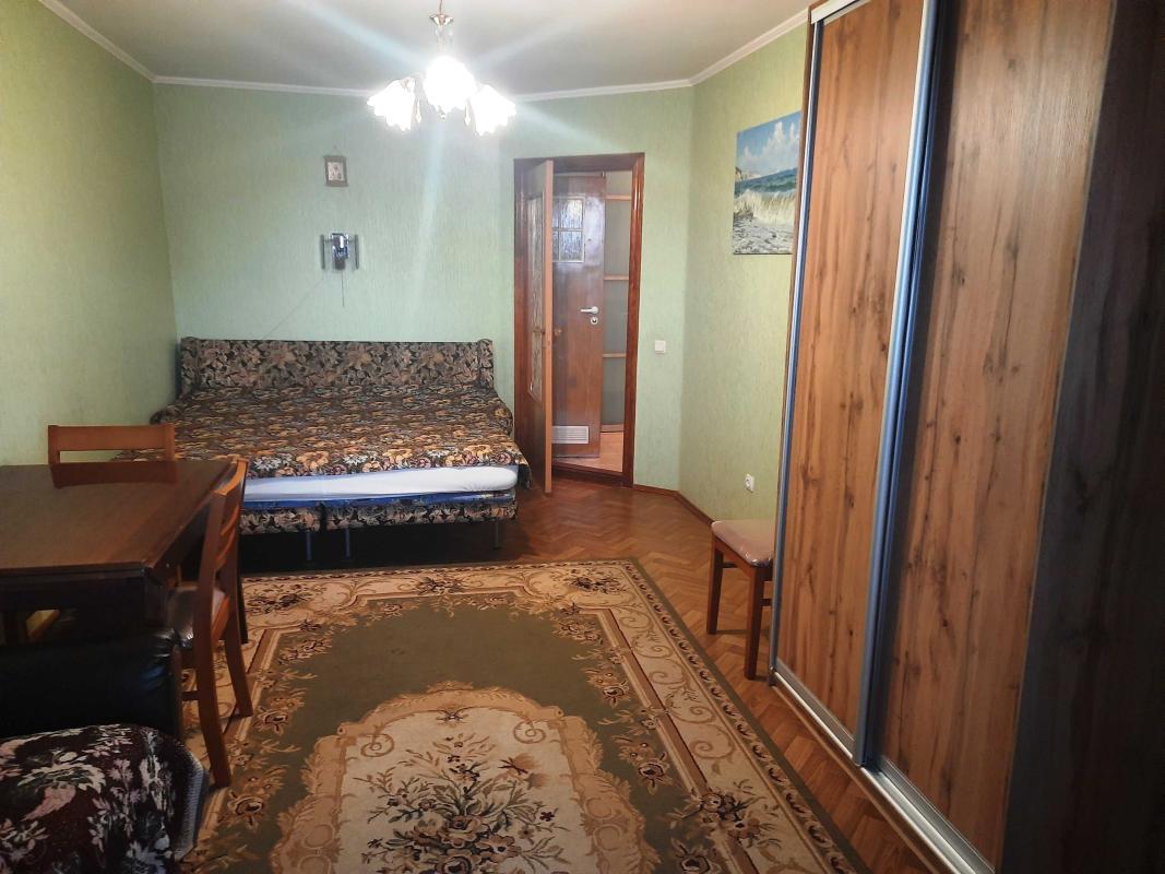 Довгострокова оренда 2 кімнатної квартири Драгоманова вул. 15а
