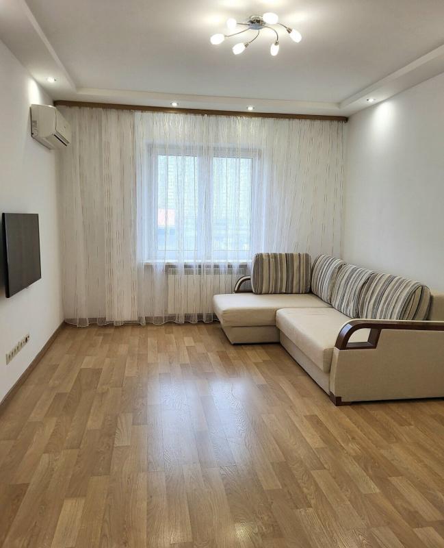 Sale 1 bedroom-(s) apartment 43 sq. m., Oleny Pchilky Street 2б