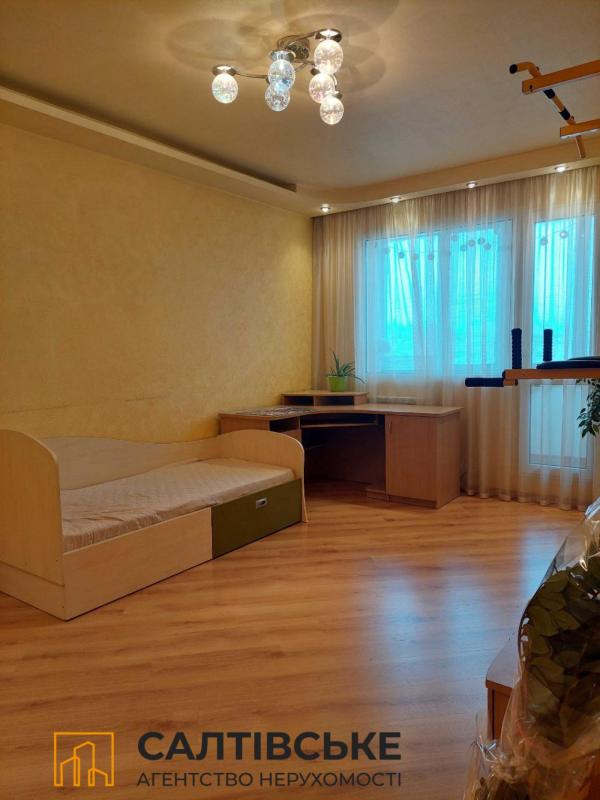 Продаж 3 кімнатної квартири 70 кв. м, Гвардійців-Широнінців вул. 24а