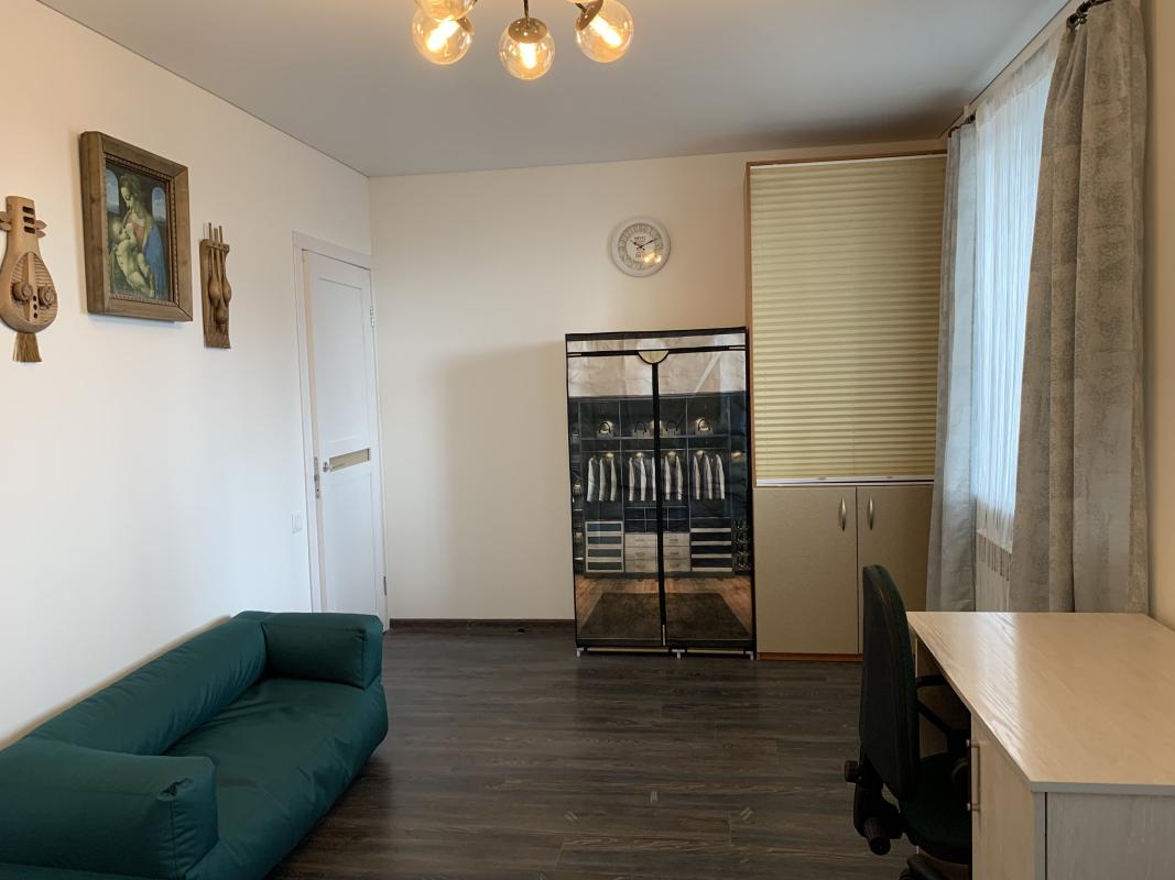 Long term rent 2 bedroom-(s) apartment Traktorobudivnykiv Avenue 128а