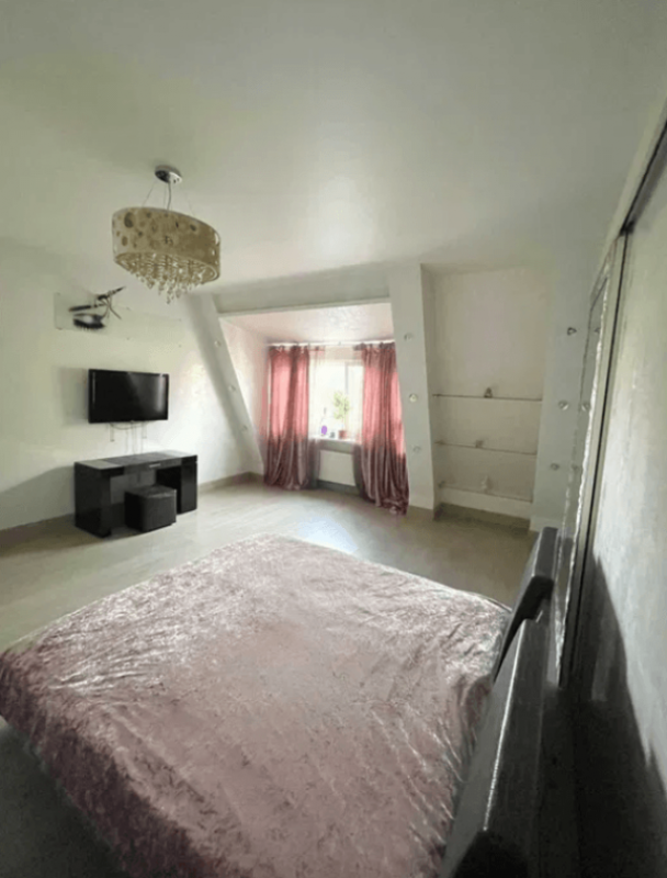 Sale 2 bedroom-(s) apartment 92.6 sq. m., Danylevskoho Street 40