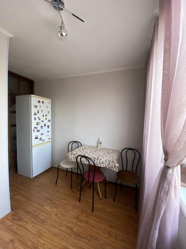 Long term rent 3 bedroom-(s) apartment Liudviga Svobody Avenue 48а