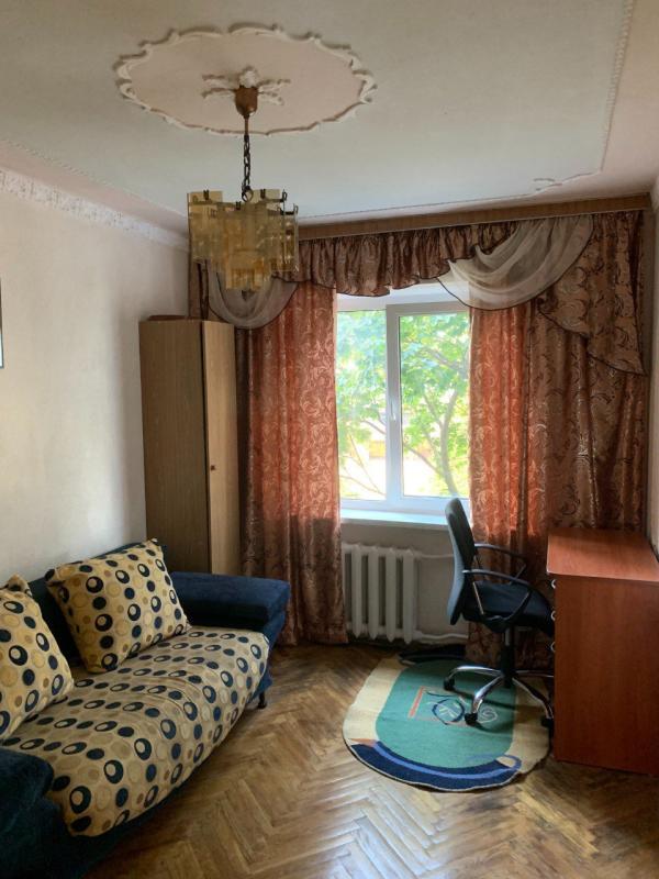 Long term rent 3 bedroom-(s) apartment Zdolbunivska Street 3г
