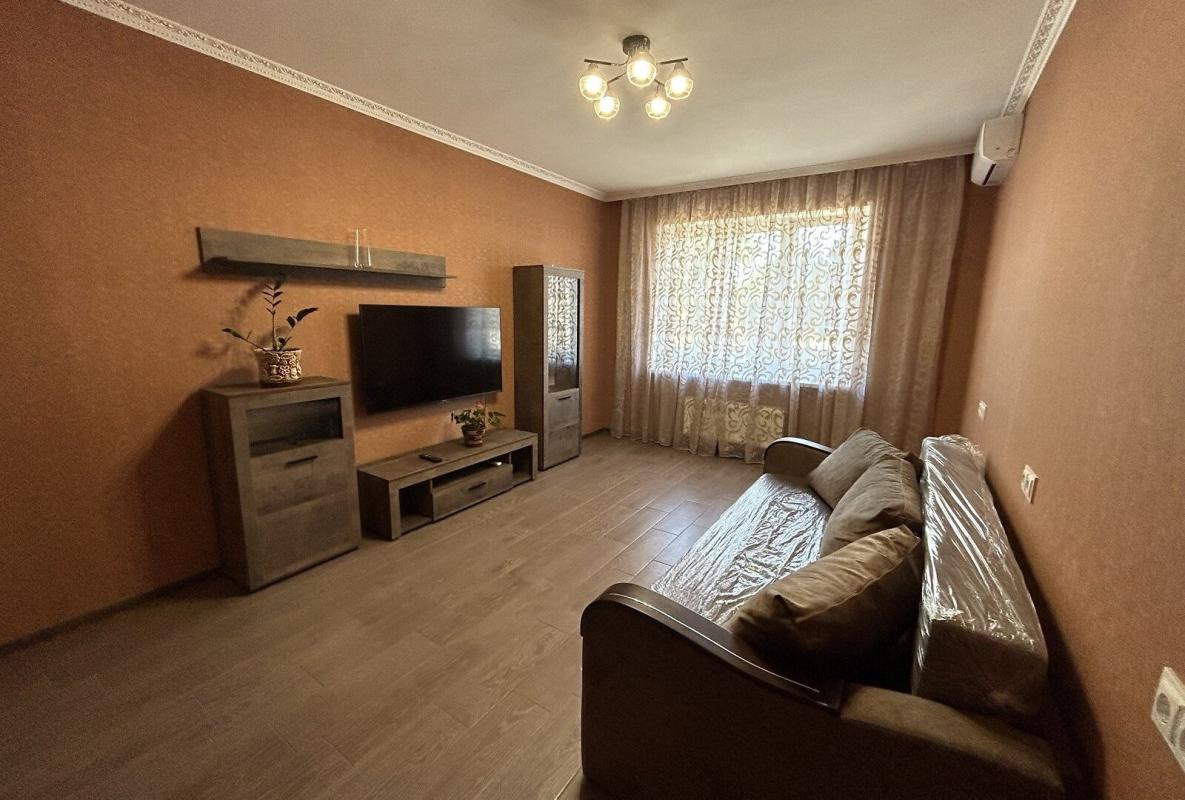 Long term rent 1 bedroom-(s) apartment Krakivska Street 27а