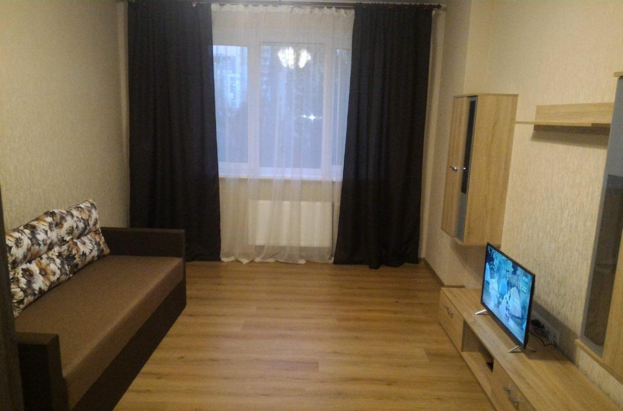 Long term rent 1 bedroom-(s) apartment Andriia Abolmasova Street 7
