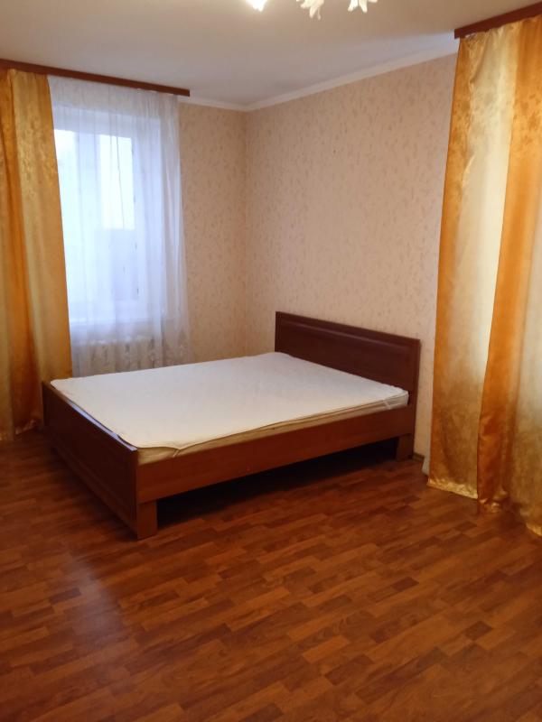 Довгострокова оренда 2 кімнатної квартири Драгоманова вул. 1а