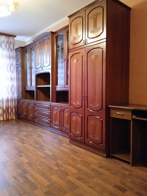 Долгосрочная аренда 2 комнатной квартиры Драгоманова ул. 1а